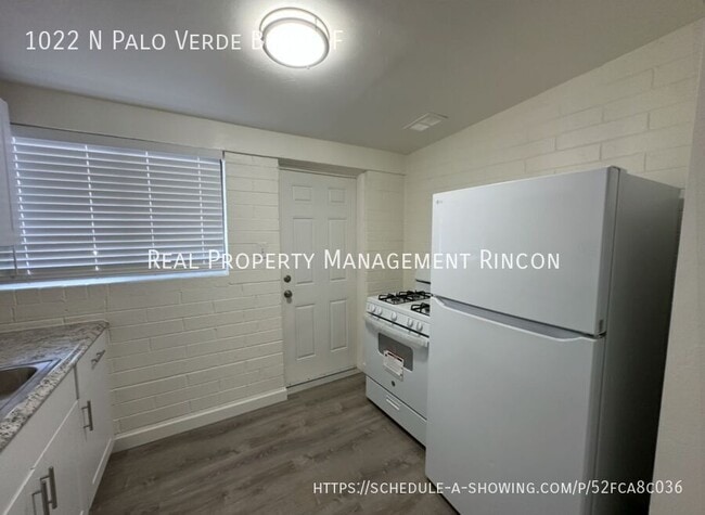 Building Photo - 1022 N Palo Verde Blvd