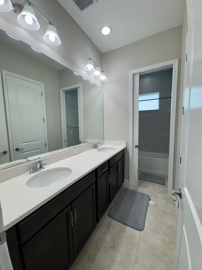 Building Photo - 5530 Macoon Wy