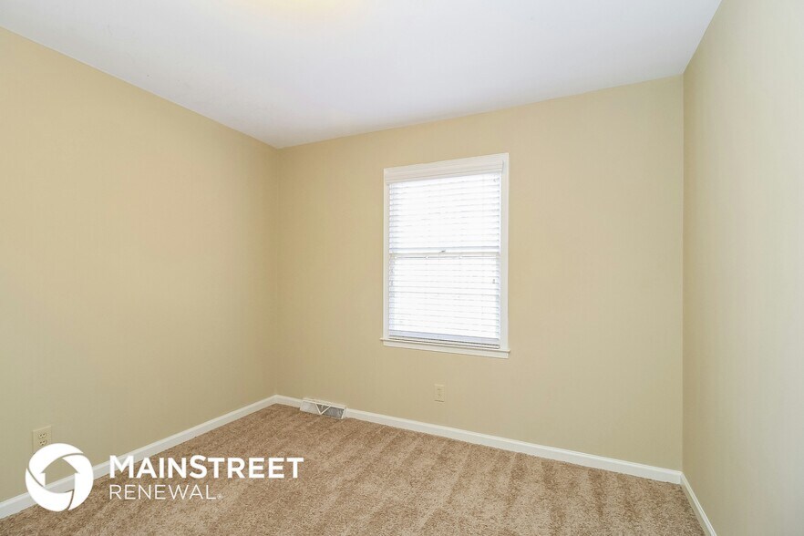 Building Photo - 4441 Fernbrook Dr