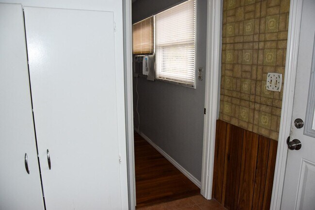 Building Photo - Steps to Chapman College