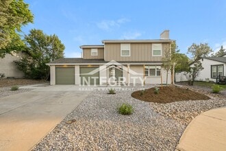 Building Photo - 6475 W Kingsley Ave
