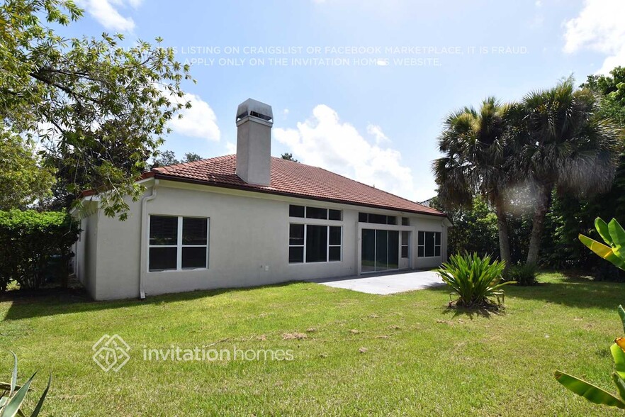 Building Photo - 2324 Lielasus Dr