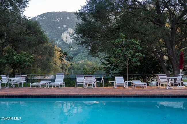 Building Photo - 1753 Hidden Vly Rd