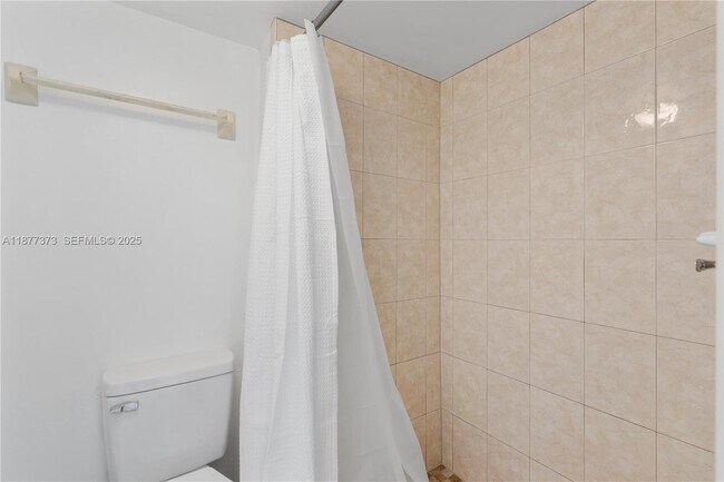 Building Photo - 1145 N Shannon Ave