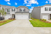 Building Photo - 2220 Belterra Dr