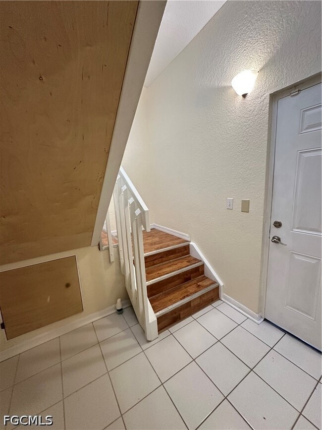 Building Photo - 6361 Aragon Way