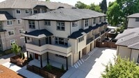 Building Photo - 338 E 12th Ave