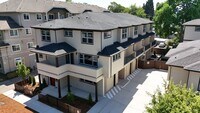 Building Photo - 4 Bedroom / 4 bath New Townhome. Every bedroom is its own Master Suite with your own full bathroo...