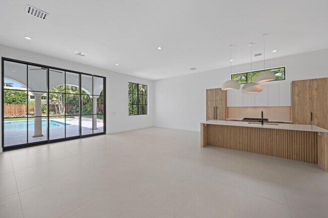 Building Photo - 1107 Periwinkle Ln