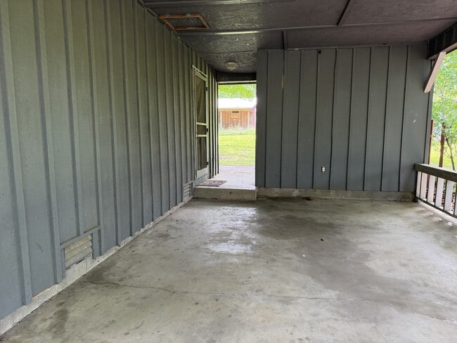 Building Photo - 2598 Marion County 6064