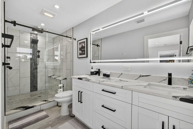 Building Photo - 2388 S Wallen Dr