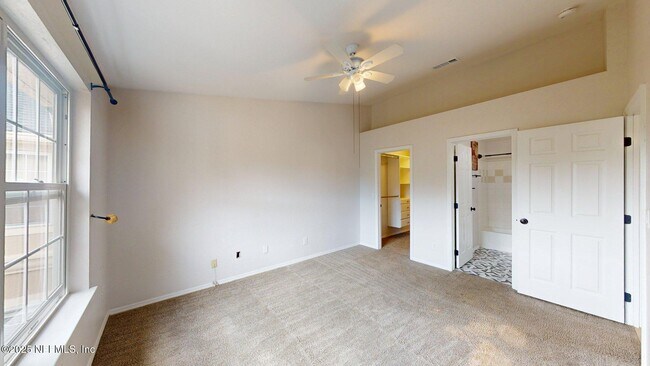 Building Photo - 13810 Sutton Park Dr N