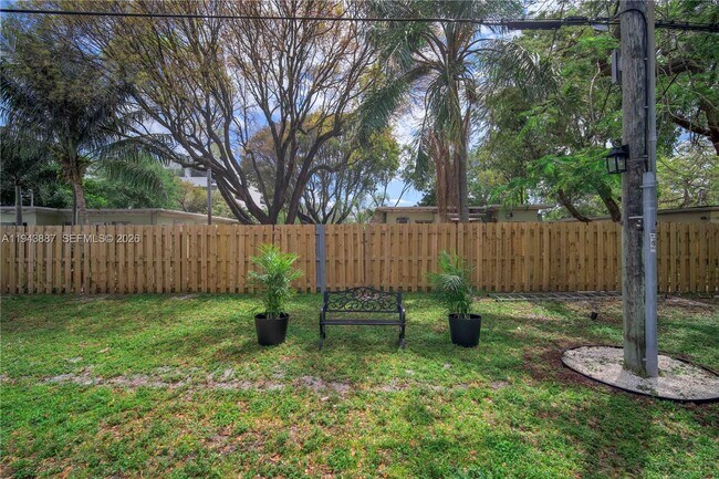 Building Photo - 414 SE 14th St