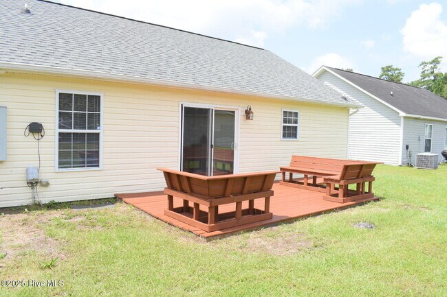 Building Photo - 708 Tabor Ln