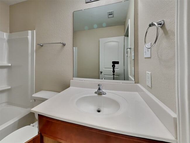 Building Photo - 729 Totem Trail Dr