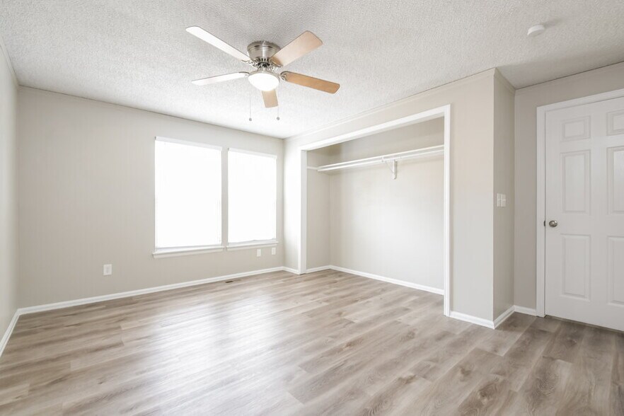Building Photo - 5989 S Swadley Way