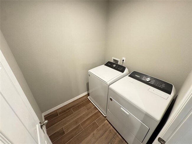 Building Photo - 413 Legacy Lp