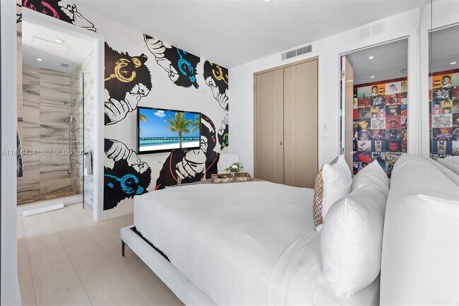 Building Photo - 2201 Collins Ave