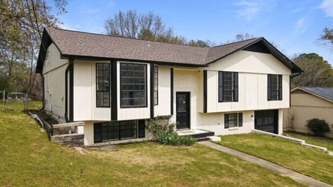 Building Photo - 1748 Sonia Dr