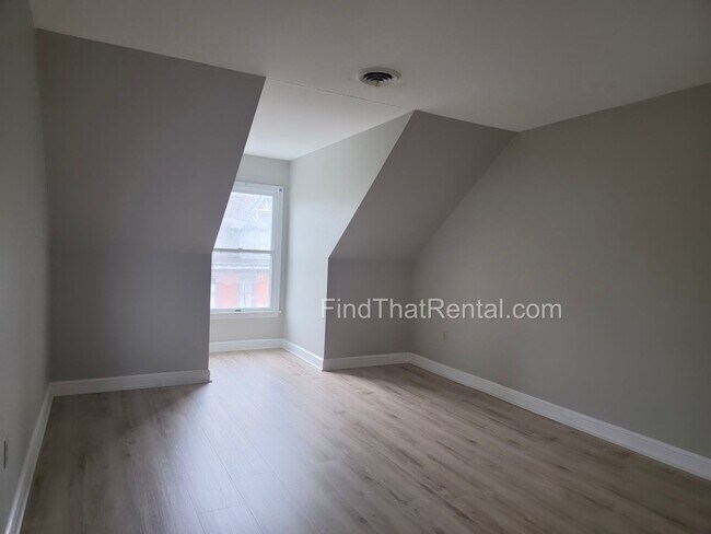 Building Photo - 34 S Hanover St
