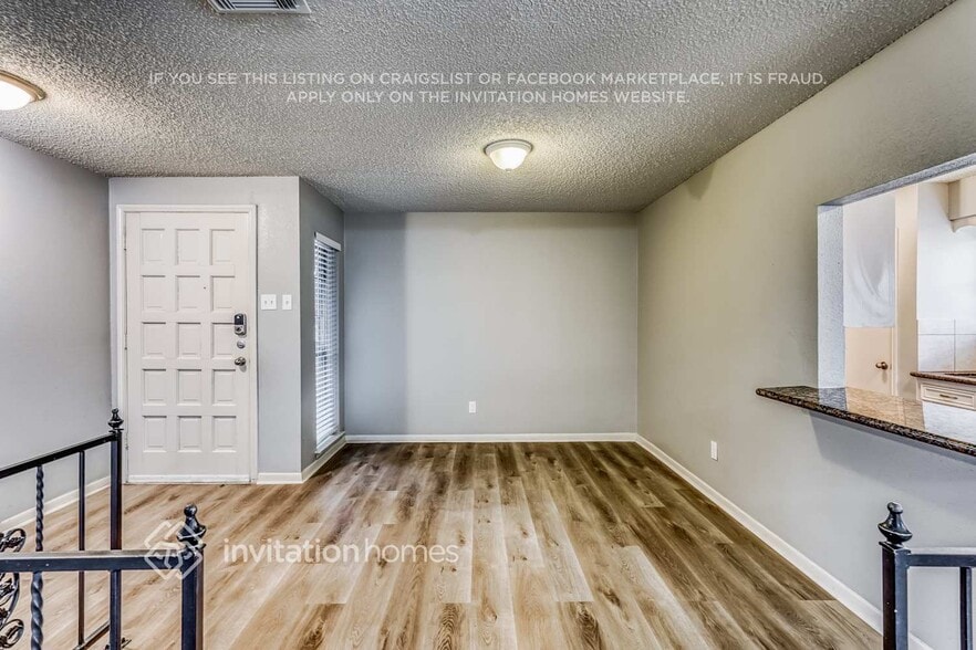 Building Photo - 2306 Cambridge Ct N