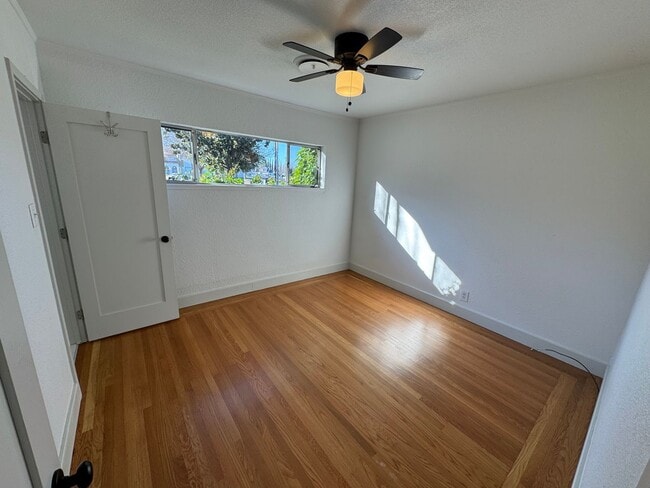 Building Photo - 3 bedroom 2 bathroom single family home | Located in Tahoe Park