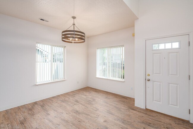 Building Photo - 7804 Leverett Ct