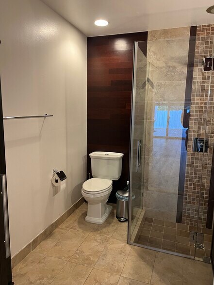 Master Bathroom - 10961 SW 11th Pl