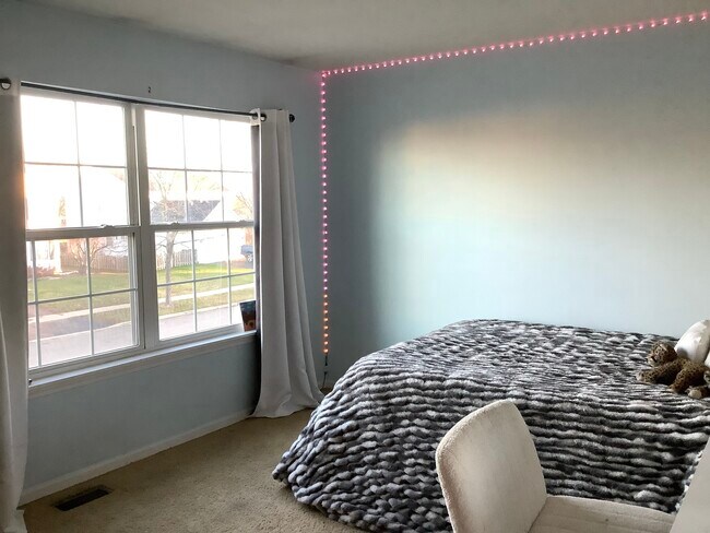 Building Photo - 2956 Aberdeen Dr