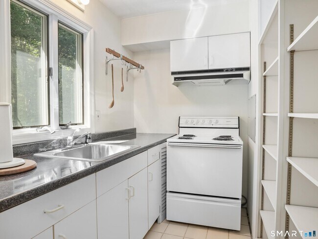 Building Photo - 106 Spoonwood Rd