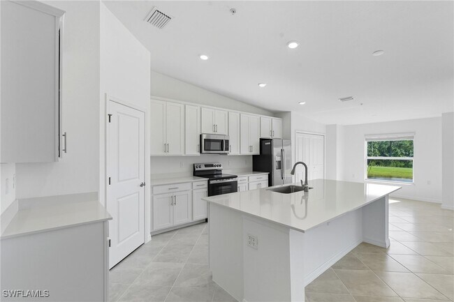 Building Photo - 15155 Bluffton Ln