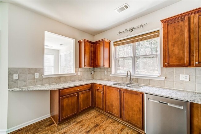 Building Photo - 374 St Claire Dr