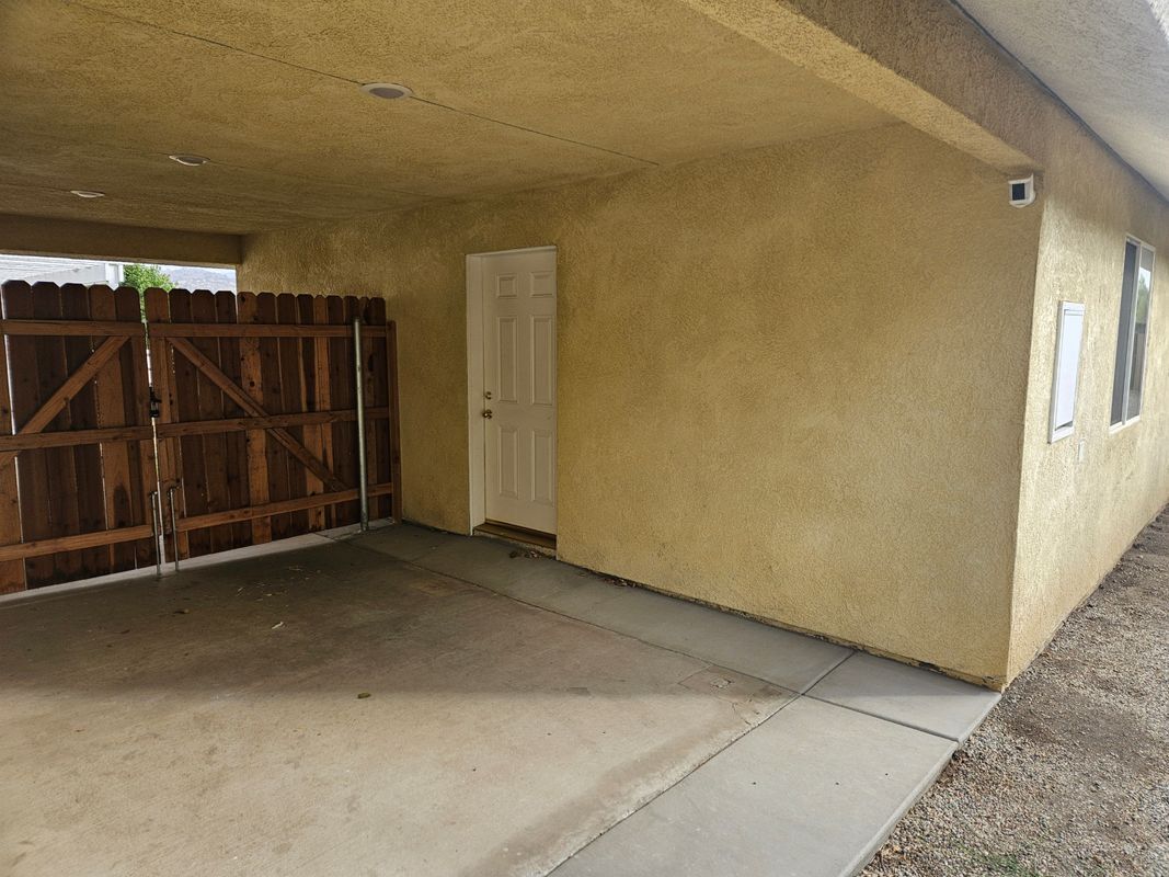 Building Photo - 17960 Swaps Ct