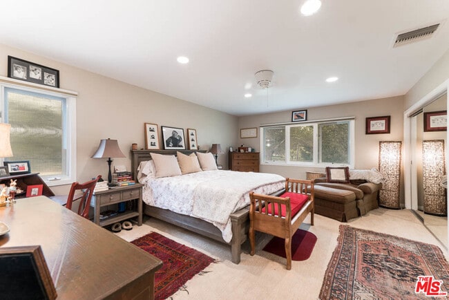 Building Photo - 28952 Selfridge Dr