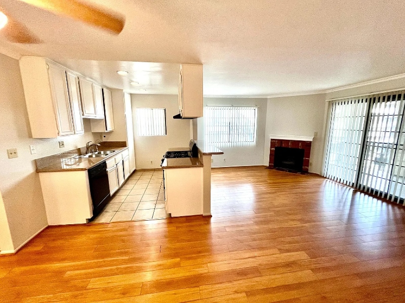 Building Photo - 625 E Palm Ave