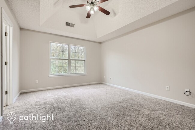 Building Photo - 3160 Brookfield Drive