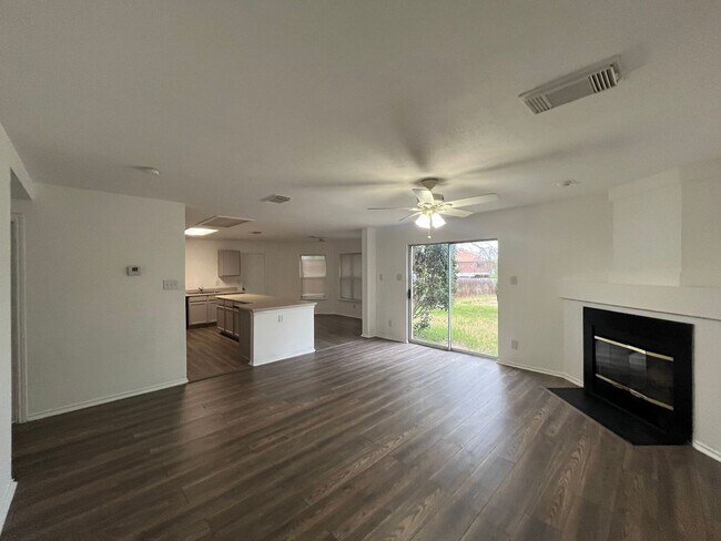 Building Photo - 8419 Manderly Pl