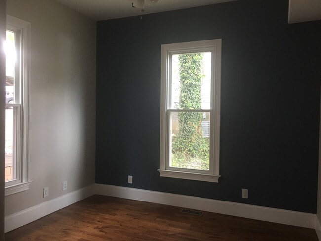 Building Photo - 1644 Forest Ave