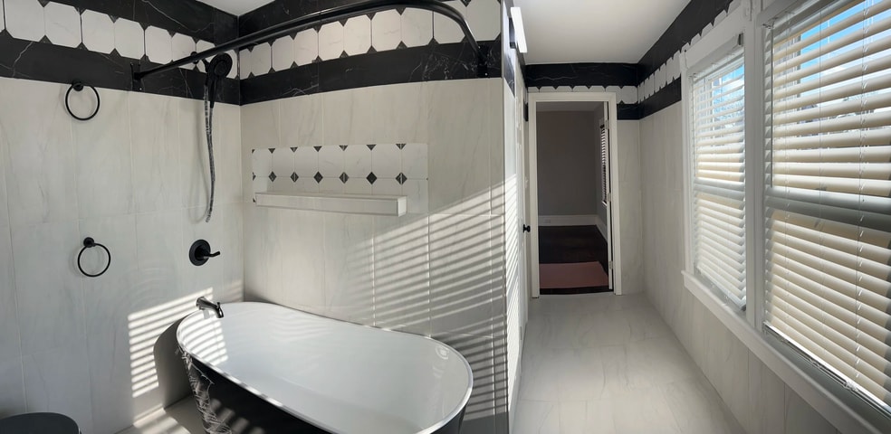 Building Photo - 72 Delaware Ave