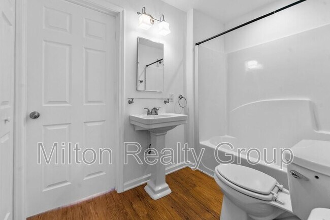 Building Photo - 93 W Hamer St