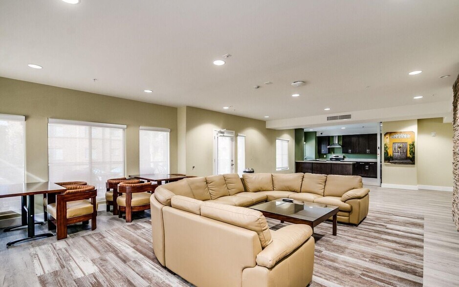 Building Photo - 5450 E Deer Valley Dr