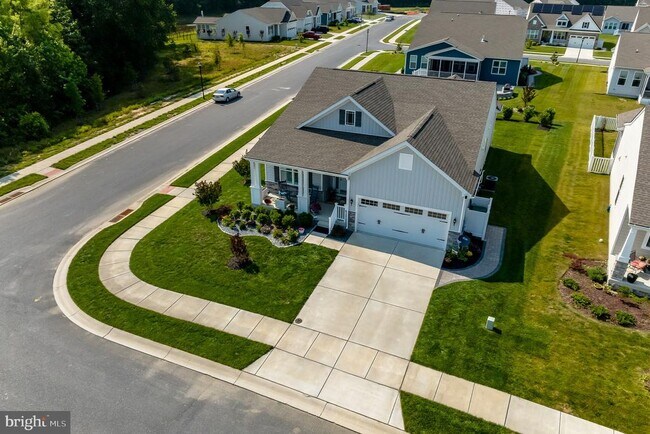 Building Photo - 32127 Deerwood Ln