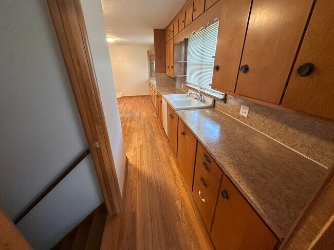 Building Photo - Louisville Farmhouse With Walkout basement