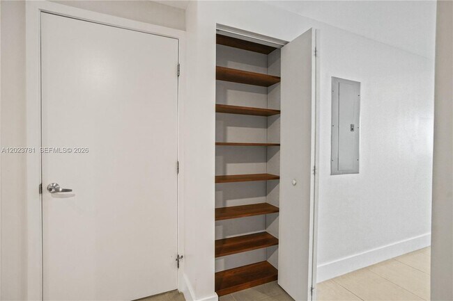 Building Photo - 16385 Biscayne Blvd