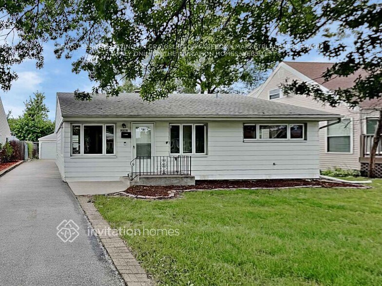Primary Photo - 9219 S 51st Ave