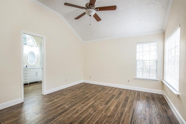 Building Photo - 5434 Garden Village Dr