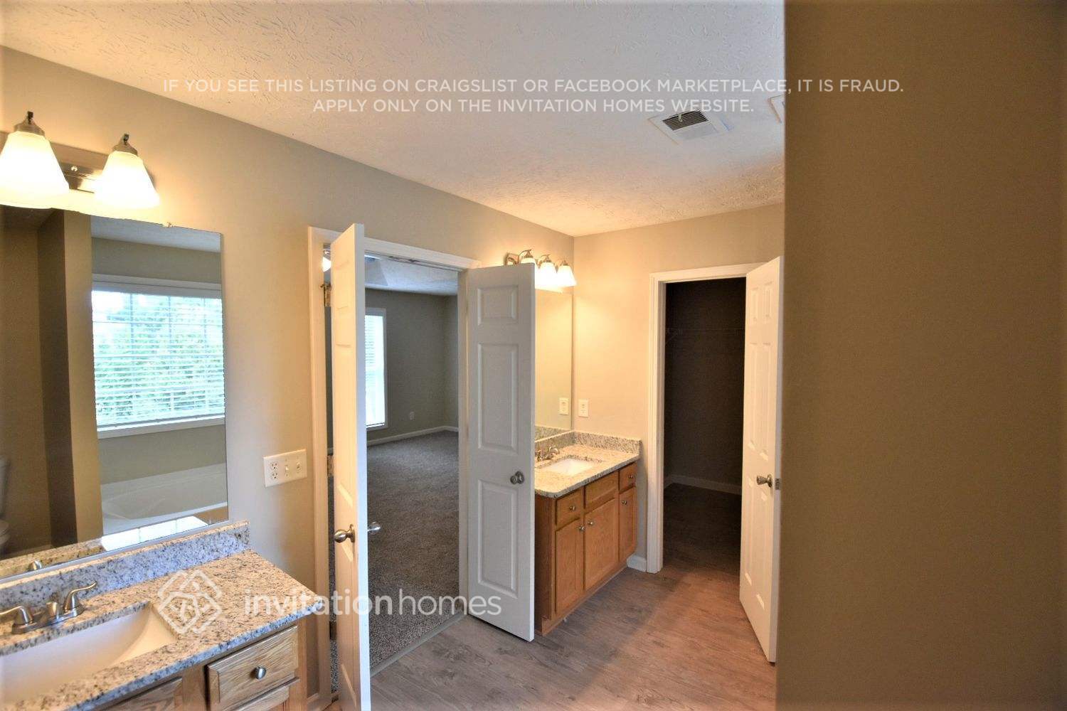Building Photo - 5622 Elwood Cir