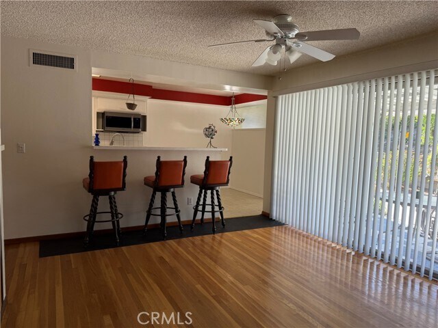 Building Photo - 11543 Swinton Ave
