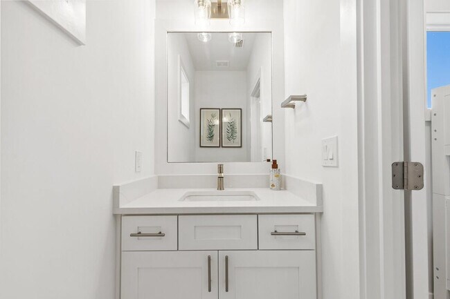 Building Photo - 224 W Willow Mist Rd