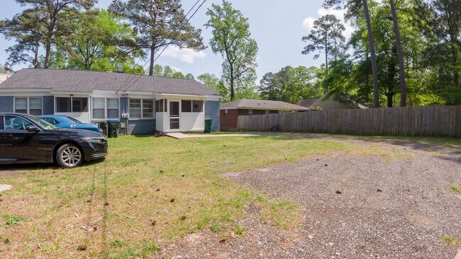 Building Photo - 1421 Colin Kelly Dr